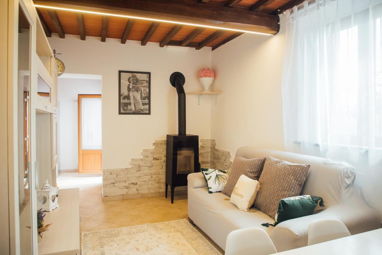 Country Chic Pistoia-Casa In Campagna Giardino, Parking Exterior foto