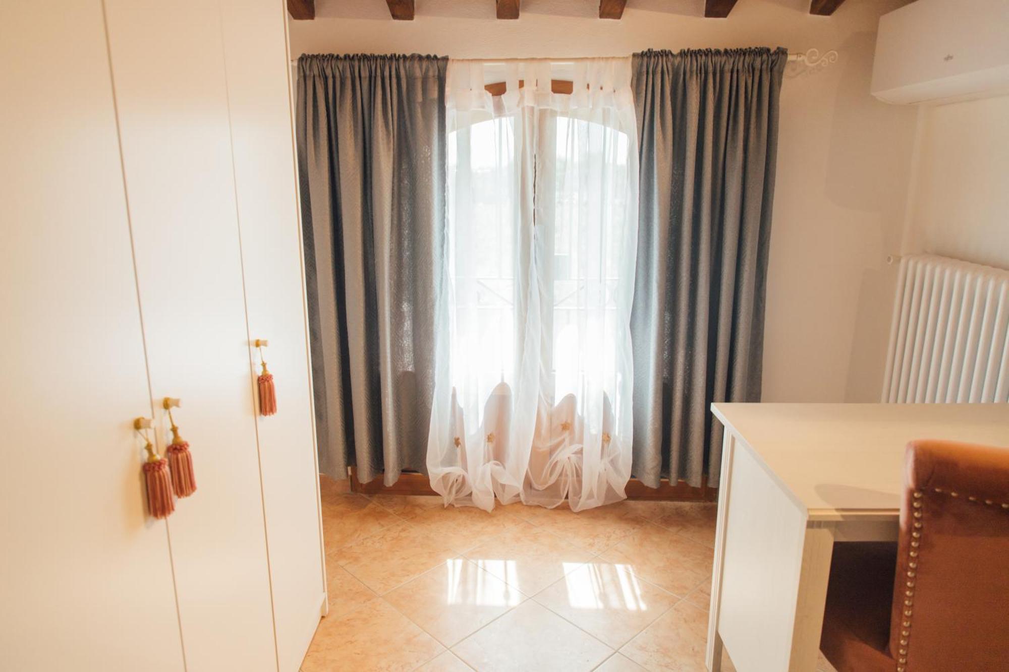 Country Chic Pistoia-Casa In Campagna Giardino, Parking Exterior foto